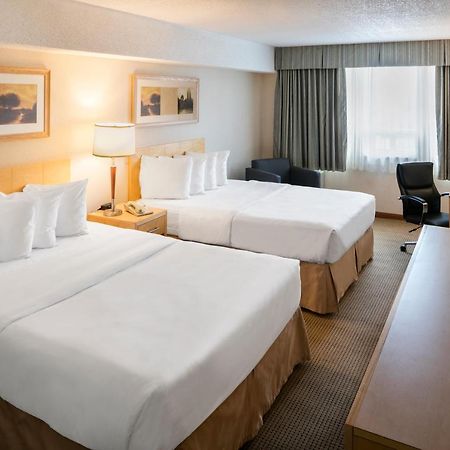 Quality Inn And Suites Montreal East Εξωτερικό φωτογραφία