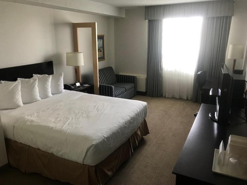 Quality Inn And Suites Montreal East Εξωτερικό φωτογραφία