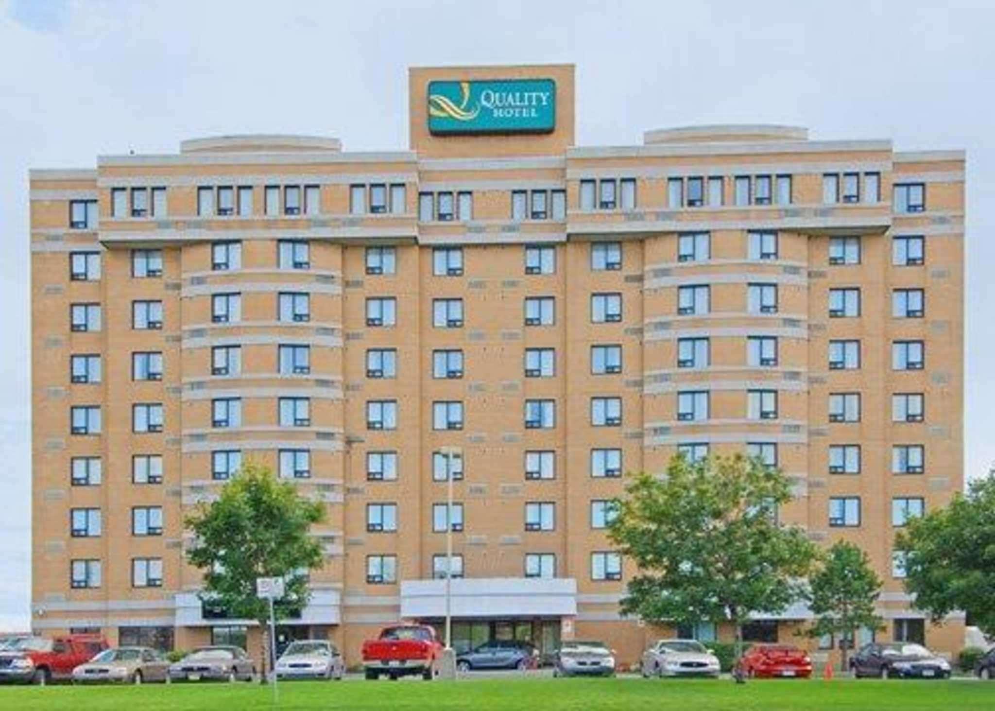 Quality Inn And Suites Montreal East Εξωτερικό φωτογραφία