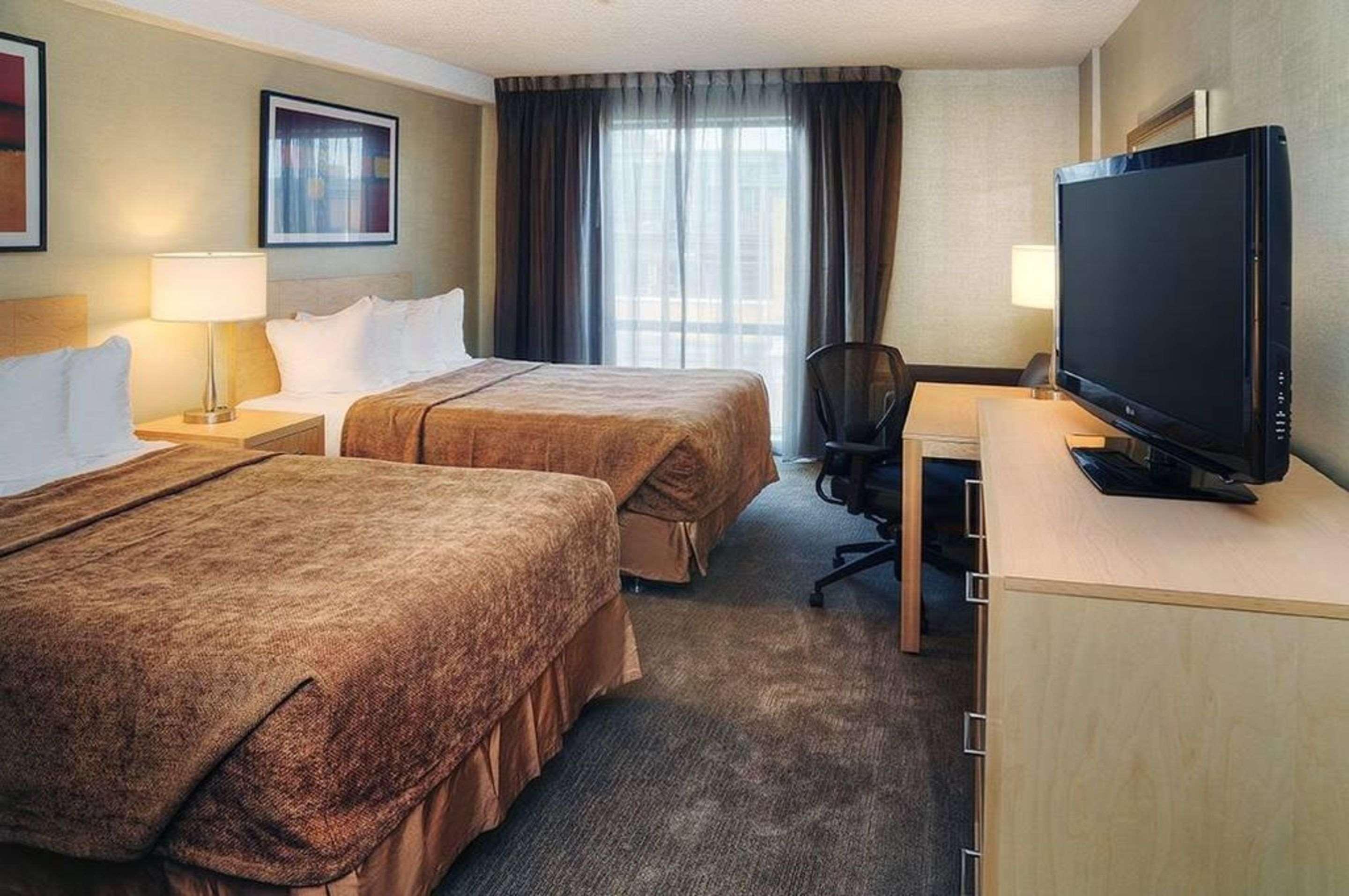 Quality Inn And Suites Montreal East Εξωτερικό φωτογραφία